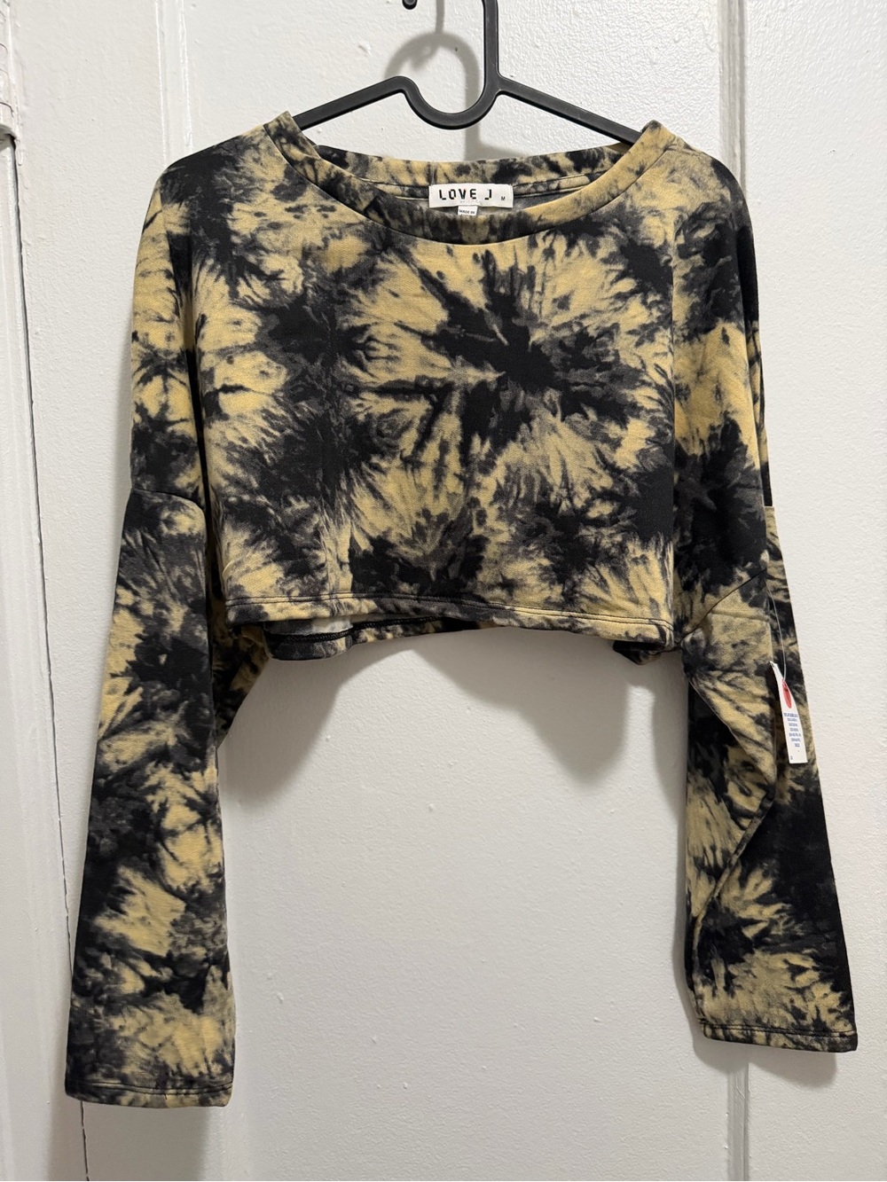 love J Black & Tan Tie-Dye Cropped Long Sleeve Top